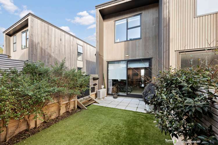 3/20 Trent Street Island Bay_9