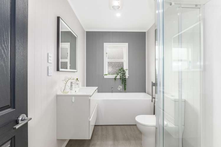 72 Hyde Street Wainuiomata_16