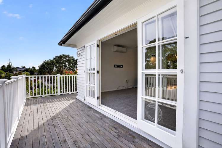 20 & 20A Brian Crescent Stanmore Bay_5