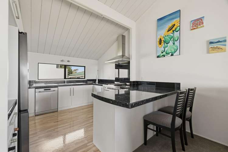 31 Karewa Parade Papamoa_10