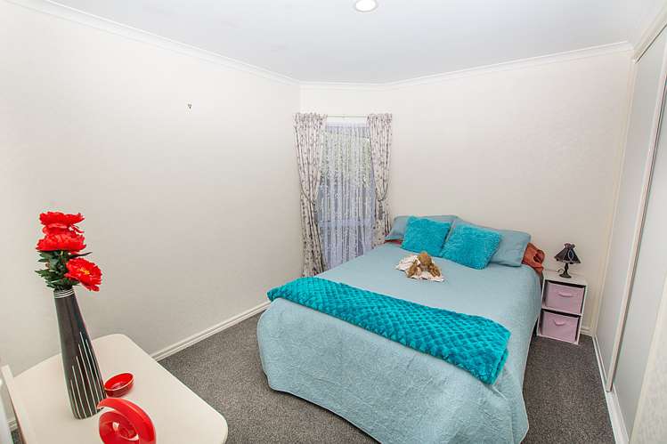 48 Stephens Place Hairini_11