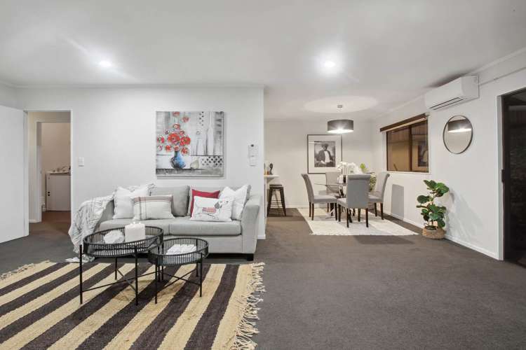 2/51 Greenvalley Rise Glenfield_15