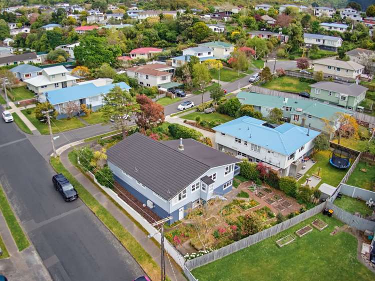 2 Magdalen Street Tawa_32