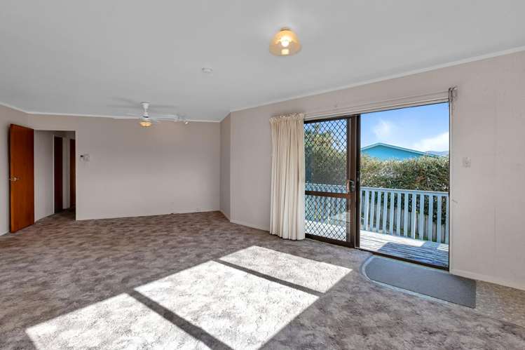 12 Robin Hood Place Onerahi_7