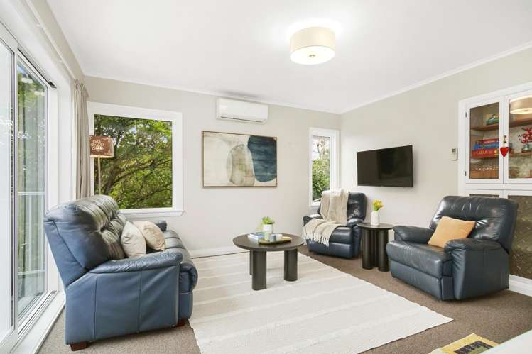 15 Ngatitoa Street Tawa_5