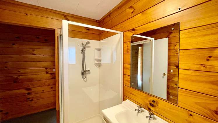 26 Cliff Road Torbay_16