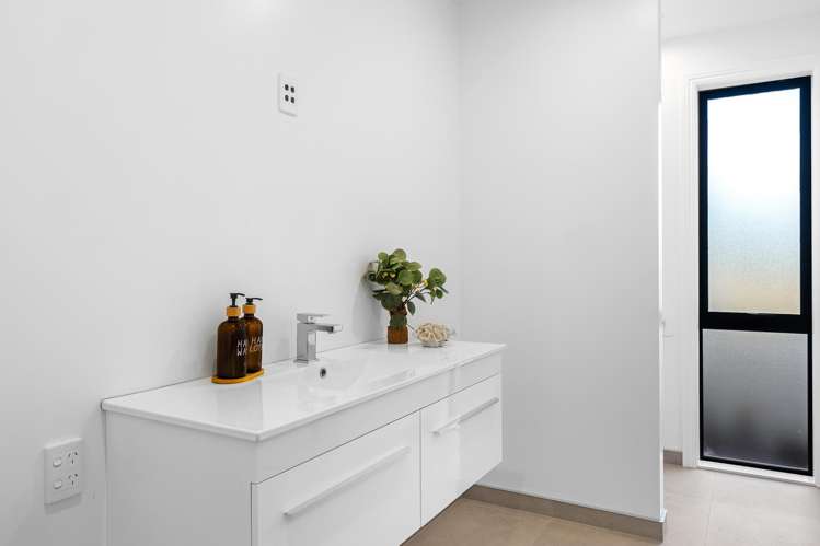 137 Mairehau Road Marshland_18