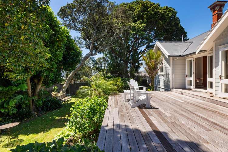 707 & 707B New North Road Mount Albert_38