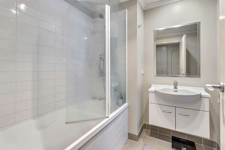 2h/83 New North Road Eden Terrace_9