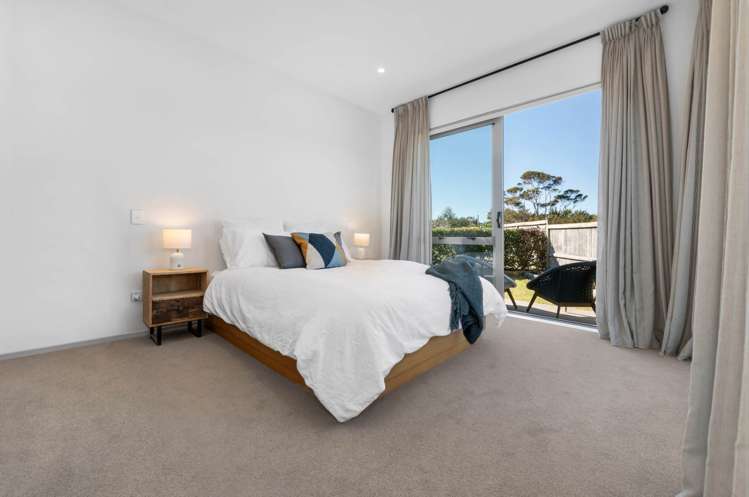 24 Marine Garden Crescent Beachlands_10