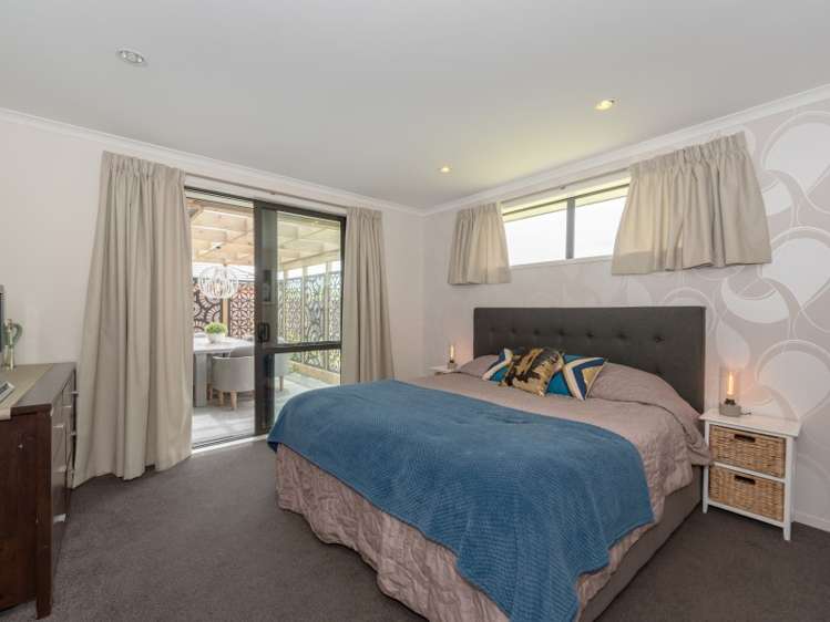 212 Saint James Drive Huntington_11