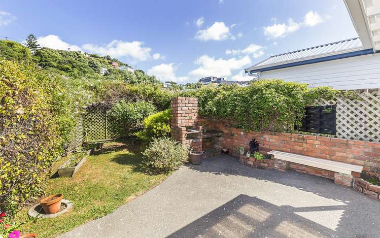 61 Tauhinu Road Miramar_15