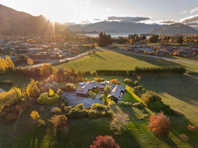 3 Heritage Park Lane Wanaka_0