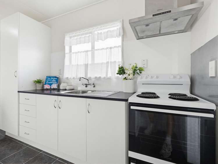 22 Price Crescent 11385_9