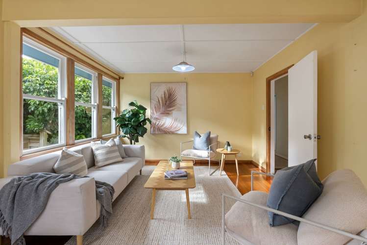 39 Victory Avenue Karori_1