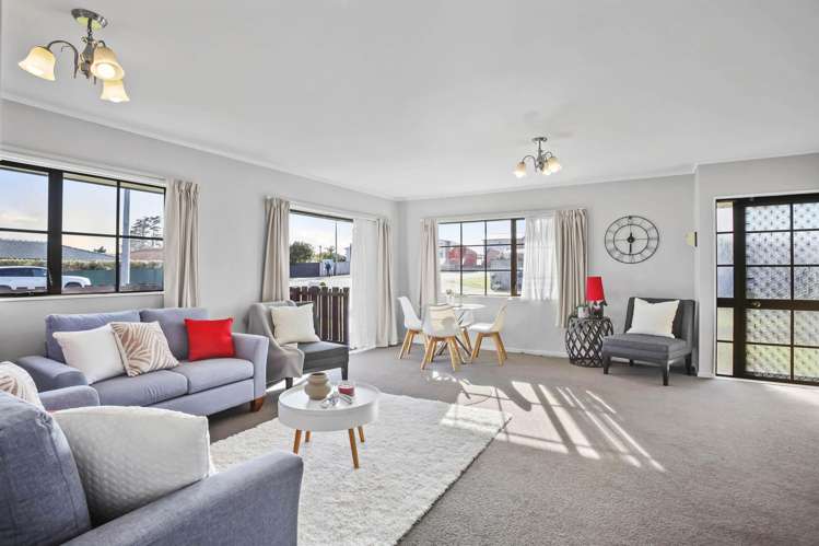 1/20 Sturges Road Henderson_7