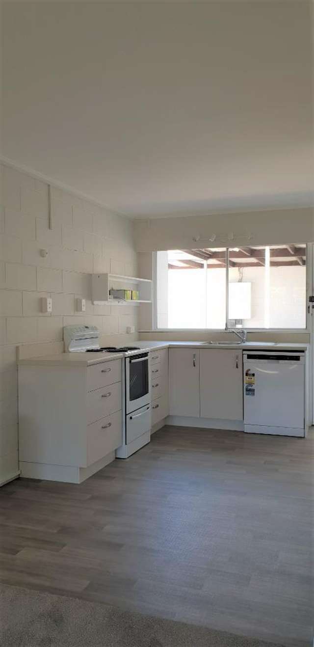 2/17A Carnot Street 1070_1