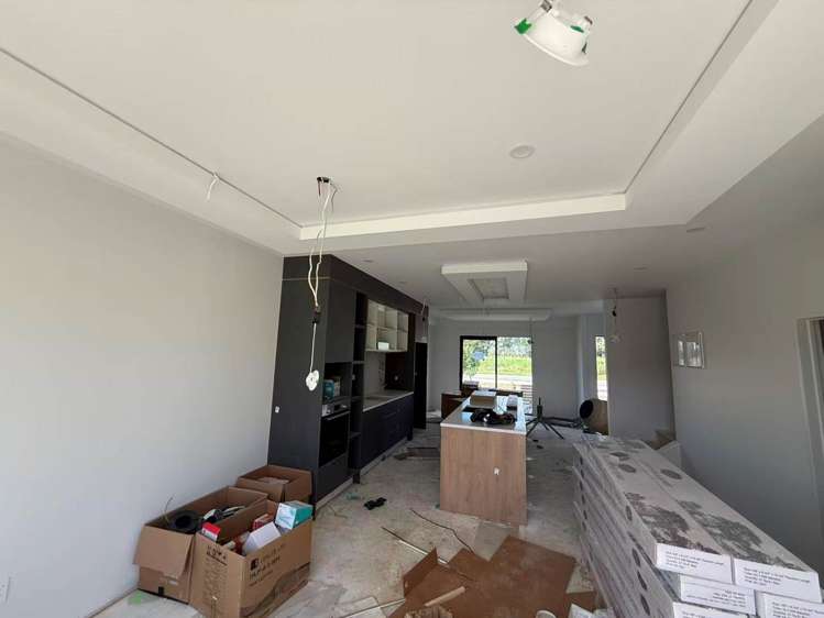 Unit 5, 89 Otuwairoa Esplanade Papakura_1