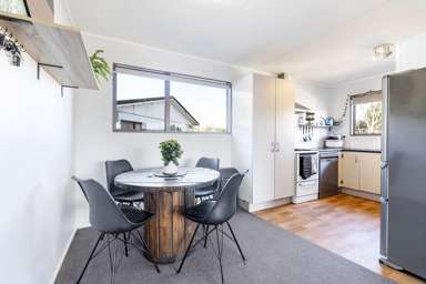 77 Poplar Grove_3