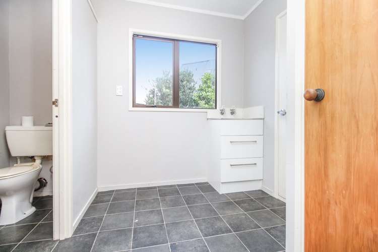 114a Vodanovich Road Te Atatu South_10