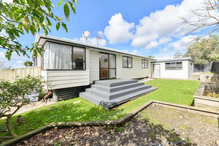 25 Glen Close Glen Eden_2