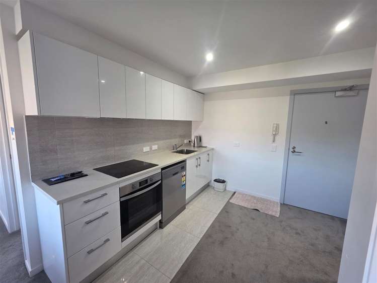 106/8 Gray Avenue Mangere East_3