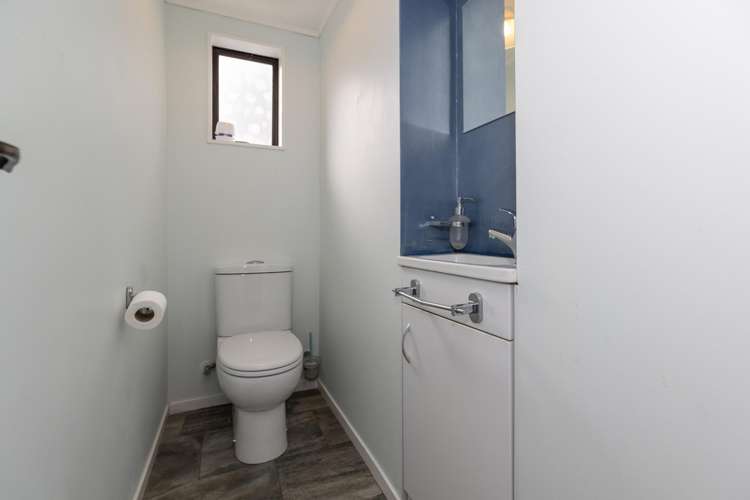 13 The Crescent Raumati South_21