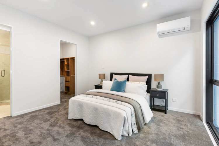 12 Mill Hill Close Flat Bush_29