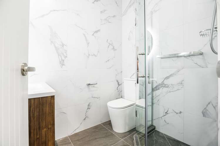 12 Taiororua Avenue Massey_12