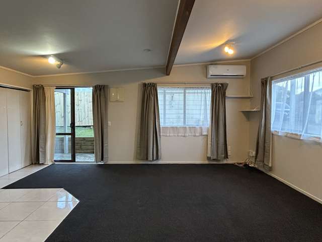 11A Moxham Grove Massey_2