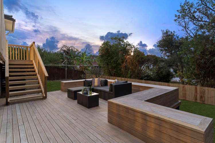 2/7 Louise Place Browns Bay_21