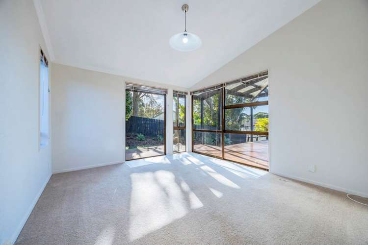 11 Palliser Lane Browns Bay_19