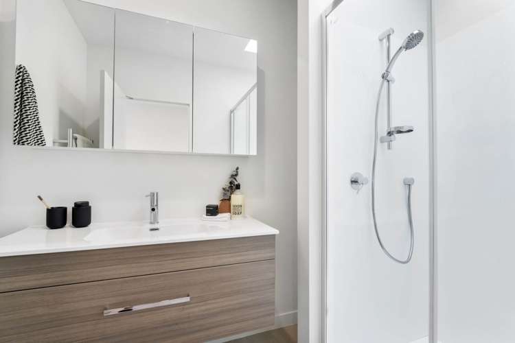 10/2 Moor Avenue Te Atatu Peninsula_8