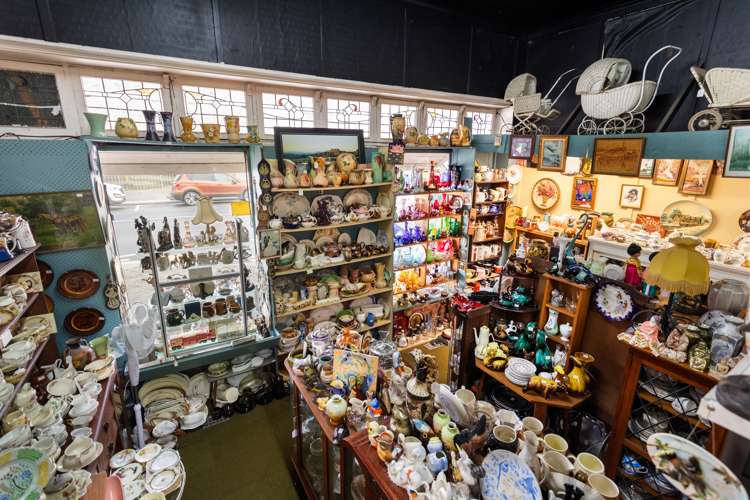 Arkwrights Antiques Paeroa_6