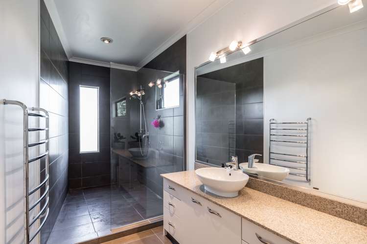 1 Lorenzen Bay Road Raglan_22