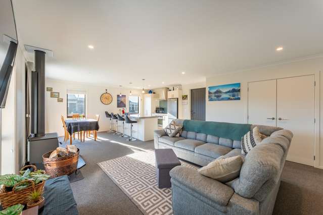 17 Glenfield Avenue Twizel_3