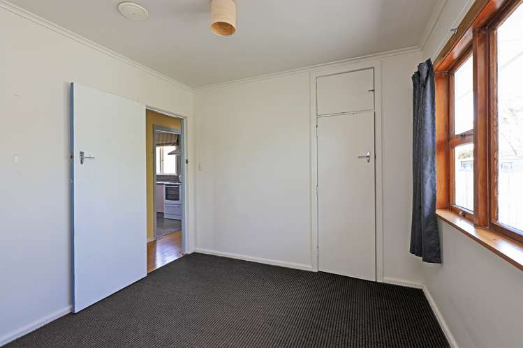 38 Oldham Avenue Onekawa_12