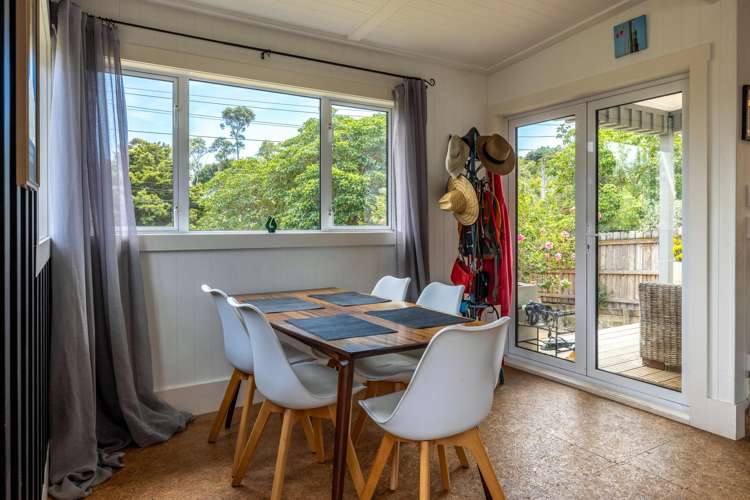 8 Waiata Road Onetangi_9