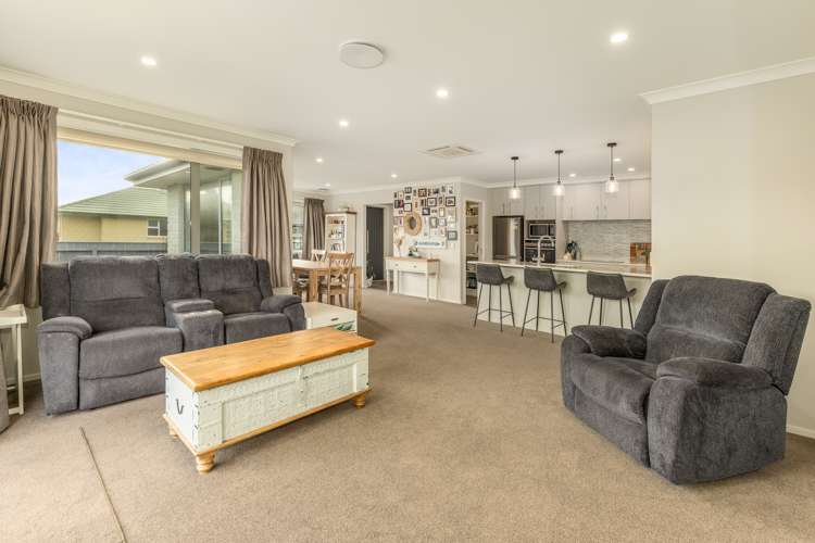 13 Saint Vincent Way Waikanae_3