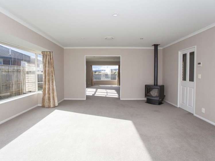 151 Pacific Drive Fitzherbert_5