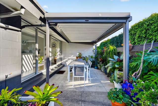 1/64 Seaview Road Castor Bay_2
