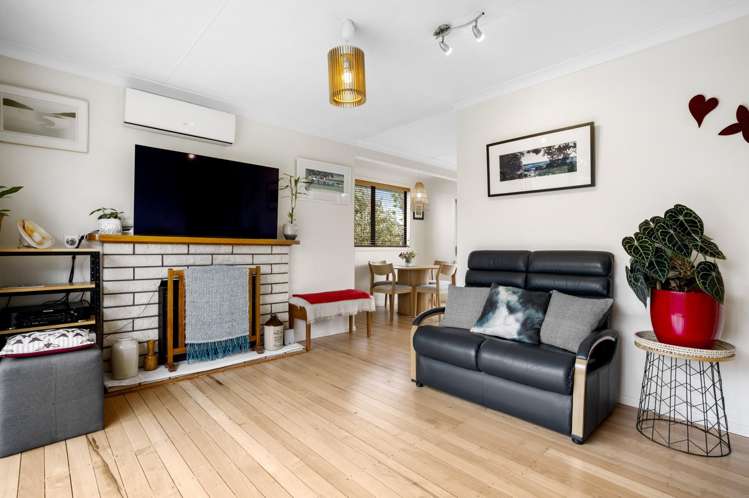 10 Seaforth Grove Greerton_6