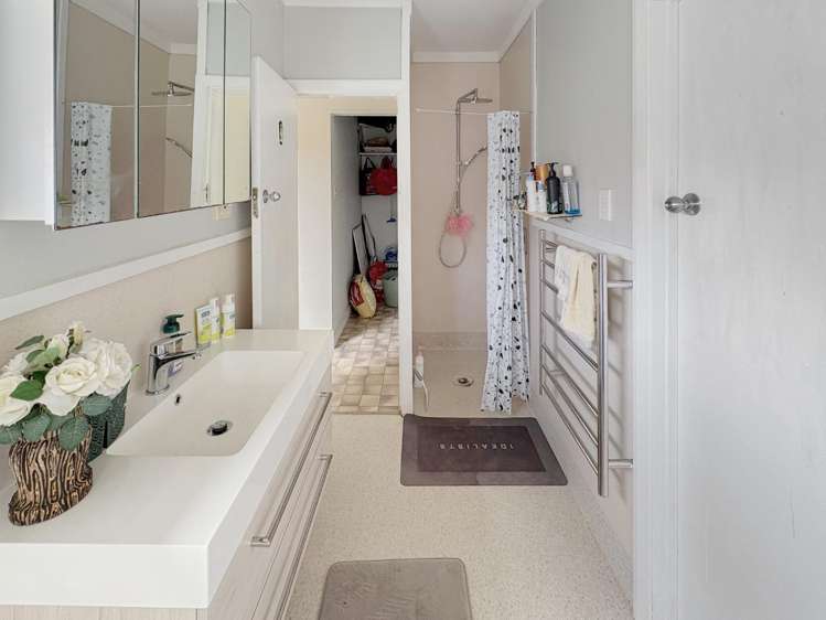 131 Bartholomew Road 10516_10