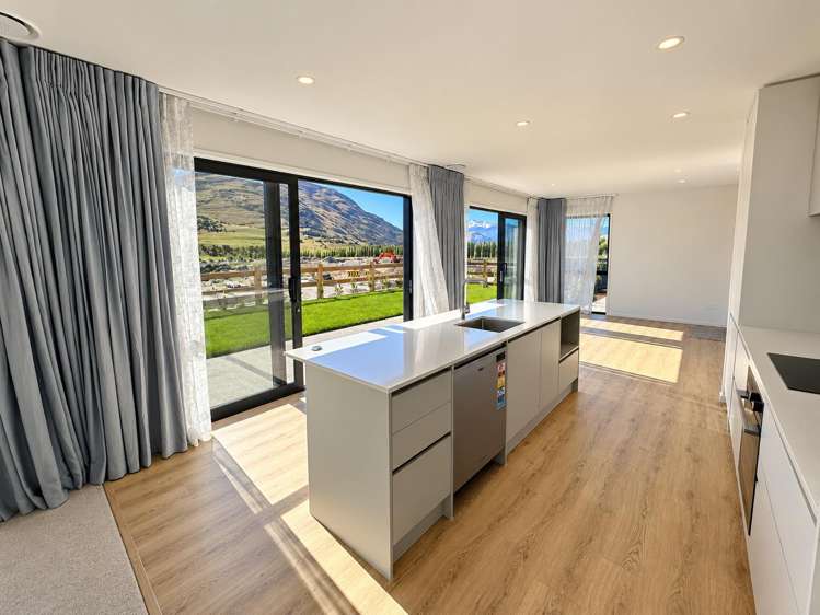7 Puakaito Street Woolbrae_1