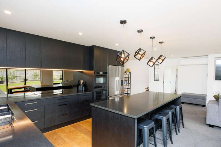 196 Pacific Drive Fitzherbert_6