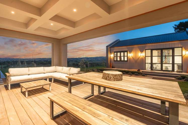 83 Charles Robert Drive Kahutara_36