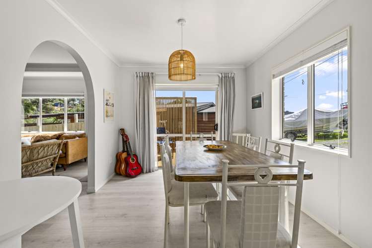 40 Lorenzen Bay Road Raglan_12