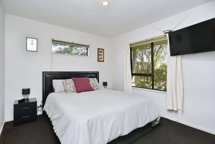 6 Heriott Close Burwood_12