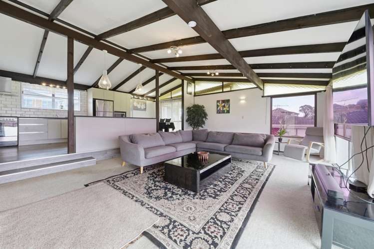 10 Ian Place Glendene_8