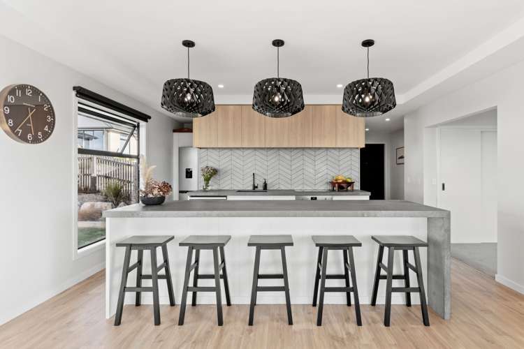 64 Katania Heights Brightwater_5